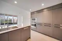 1801 450 WESTVIEW STREET - thumbnail 2