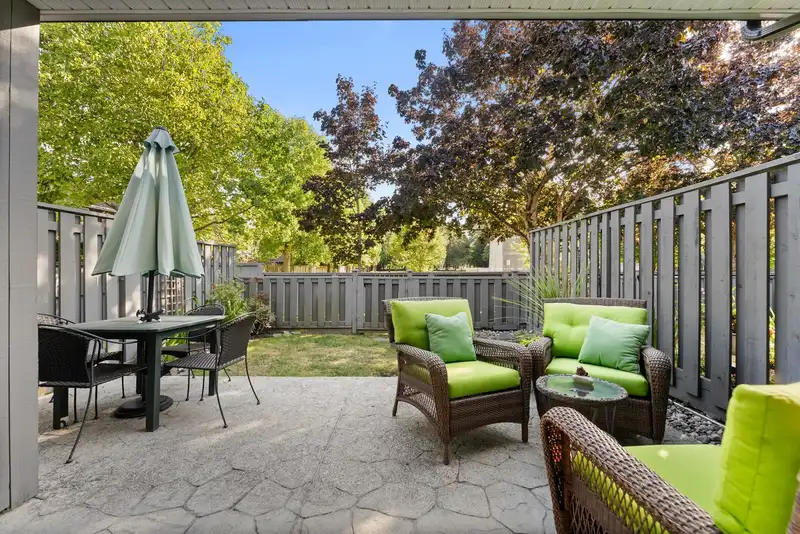 13 4460 GARRY STREET - photo 3 of 40