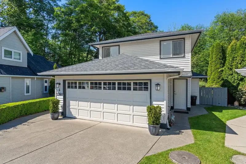4 5260 FERRY ROAD - photo 2 of 34