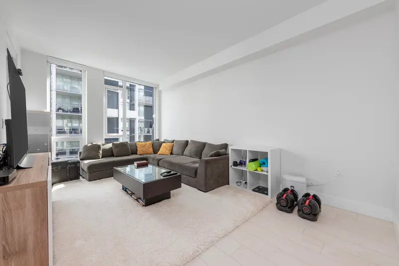 553 8575 RIVERGRASS DRIVE - photo 4 of 23