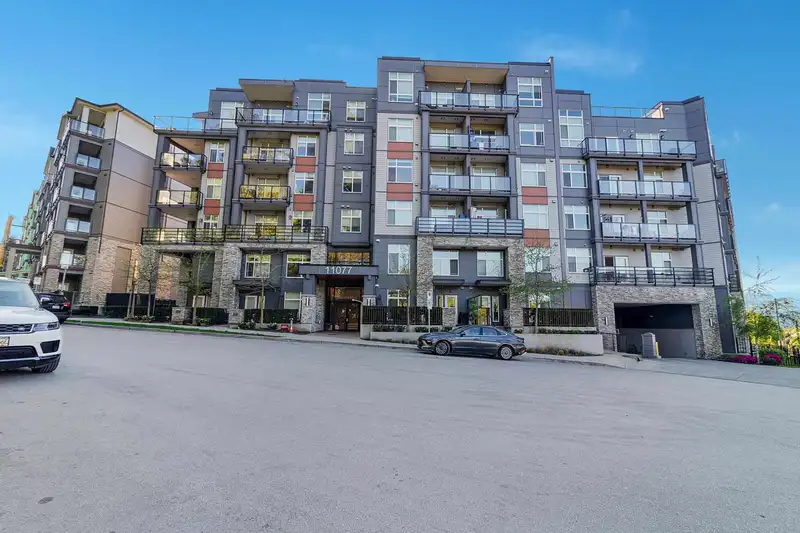 413 11077 RAVINE ROAD - photo 1 of 24