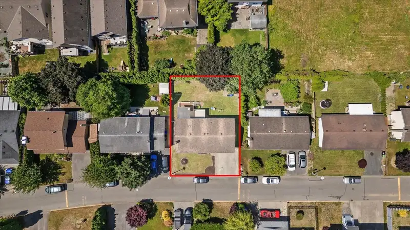 6161 DUNDEE PLACE - photo 4 of 40
