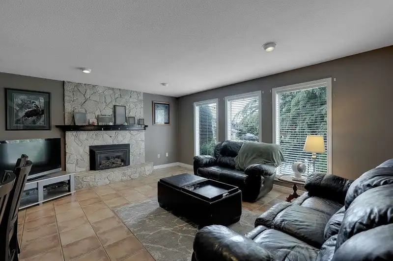 9230 212B STREET - photo 2 of 40