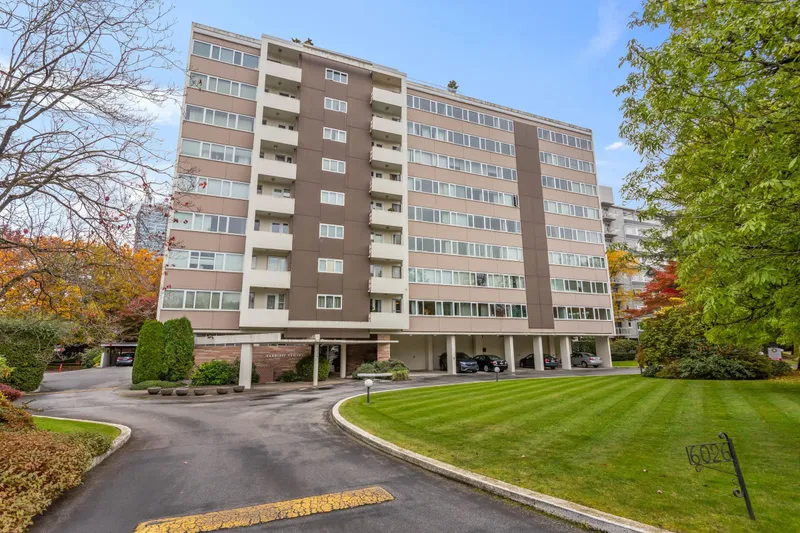 402 6026 TISDALL STREET - photo 1 of 24