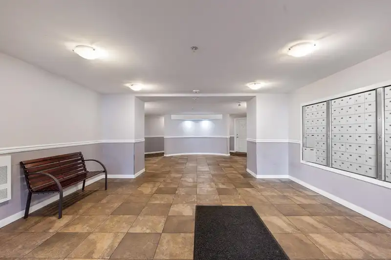 2408 244 SHERBROOKE STREET - photo 3 of 25
