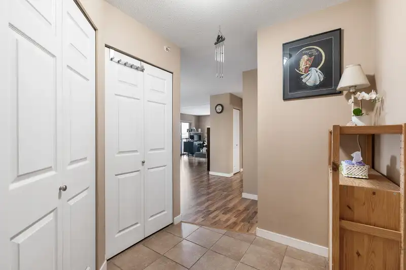 2408 244 SHERBROOKE STREET - photo 4 of 25