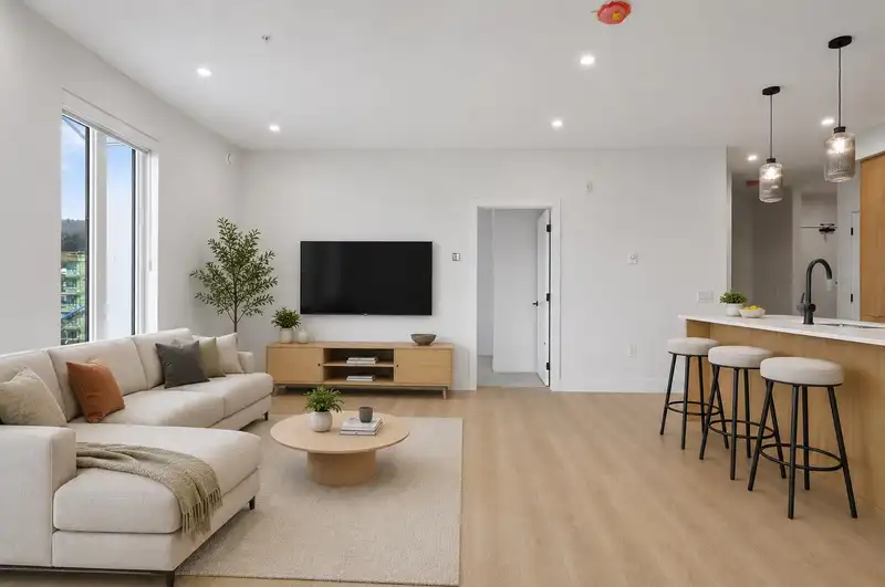 503 46185 THOMAS ROAD - photo 1 of 14