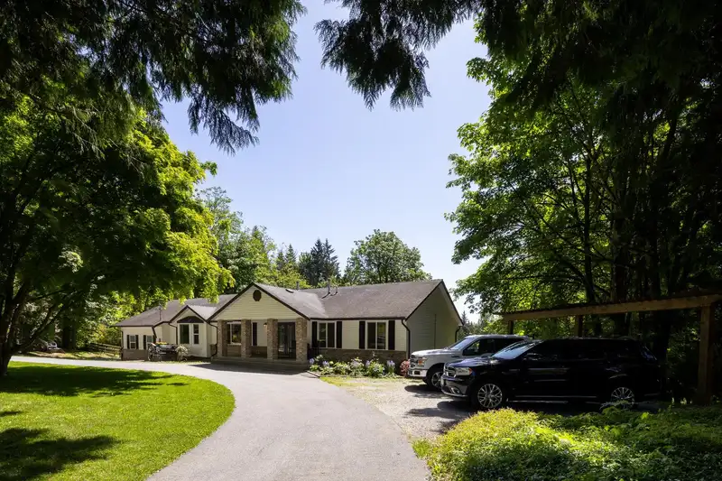 27454 110 AVENUE - photo 3 of 40
