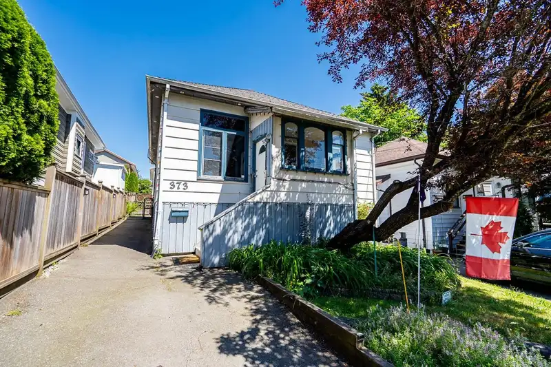 373 KEARY STREET - photo 4 of 30