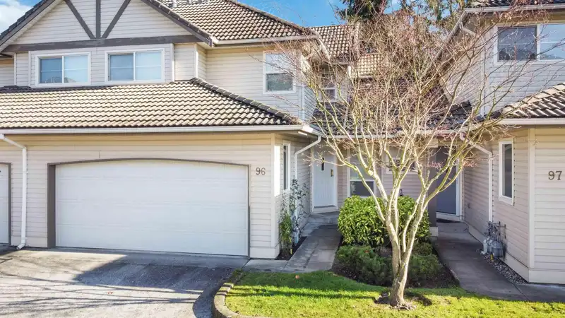 96 758 RIVERSIDE DRIVE - photo 2 of 39