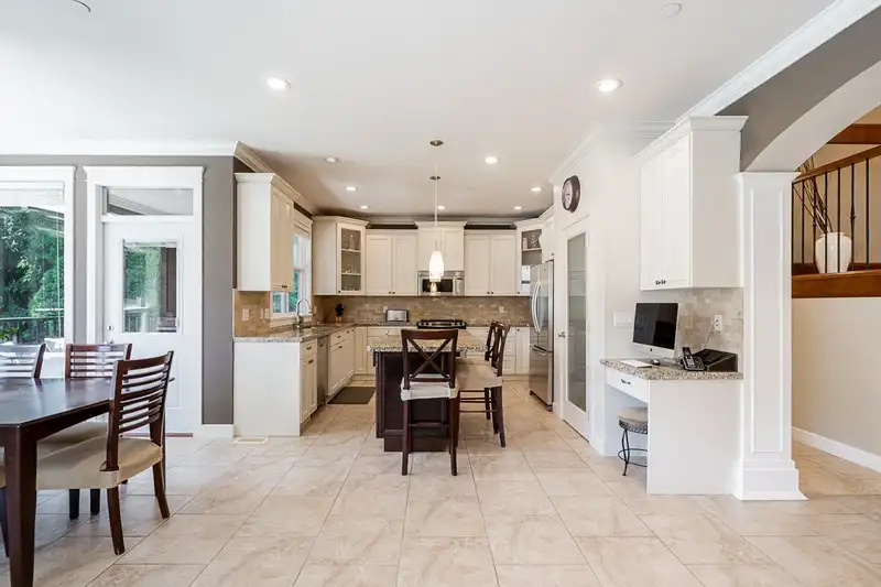 2308 MARSHALL AVENUE - photo 4 of 40