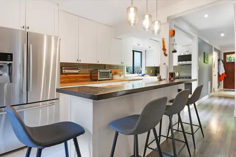 4990 CAPILANO ROAD - photo 4 of 16
