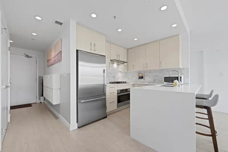 404 518 WHITING WAY - photo 3 of 40