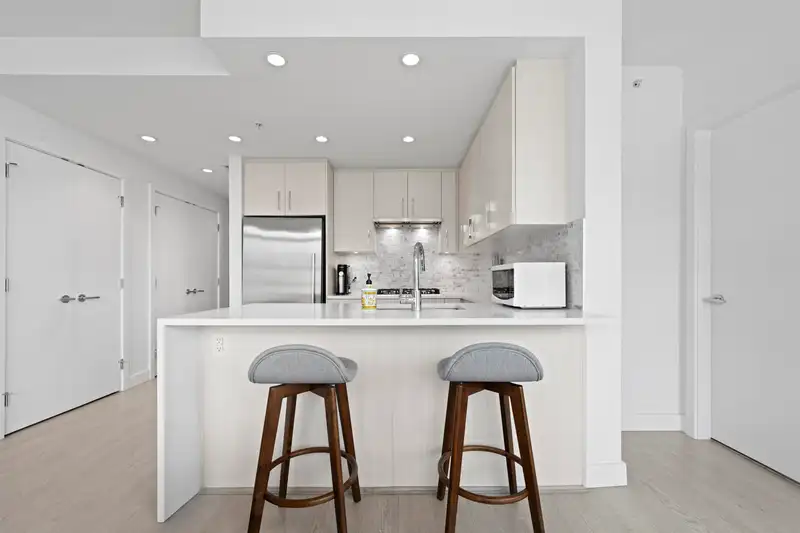 404 518 WHITING WAY - photo 4 of 40