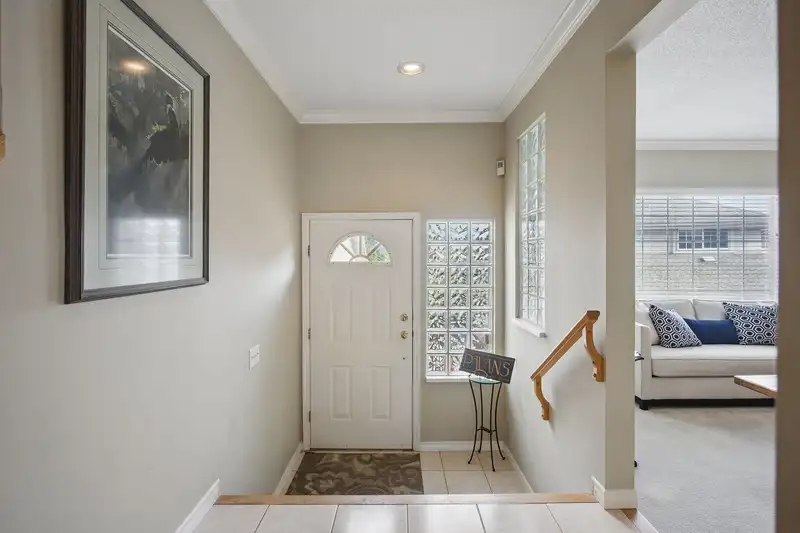 B 441 BROMLEY STREET - photo 3 of 30
