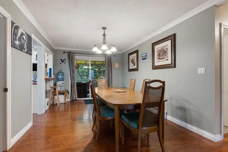 2889 ROYAL STREET - photo 4 of 11