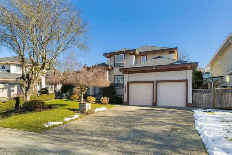 15355 80A AVENUE - photo 4 of 40