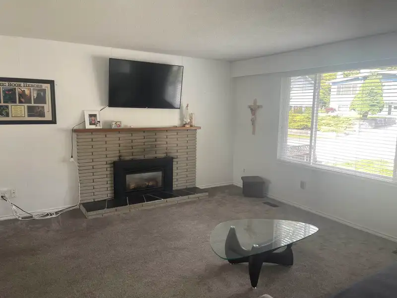 624 MIDVALE STREET - photo 2 of 34