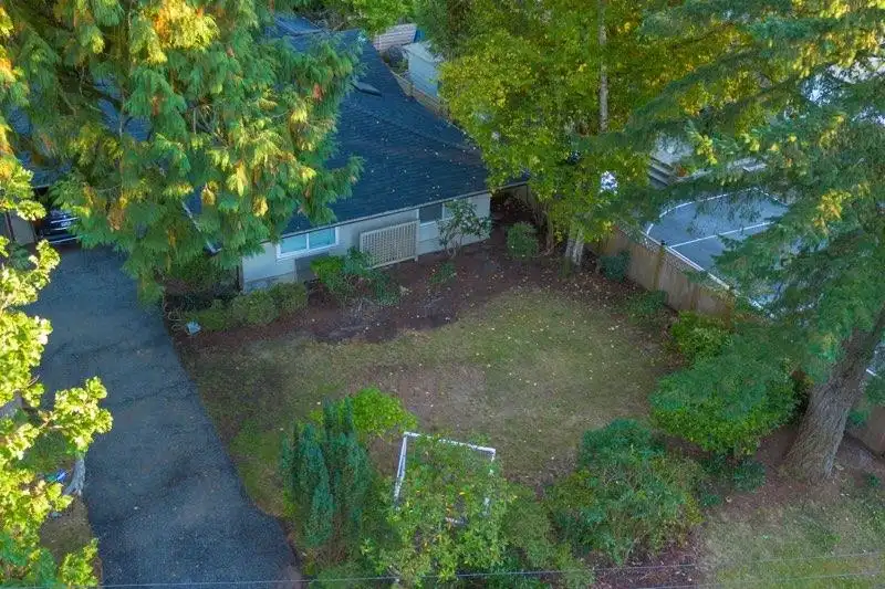 4025 SUNSET BOULEVARD - photo 2 of 16