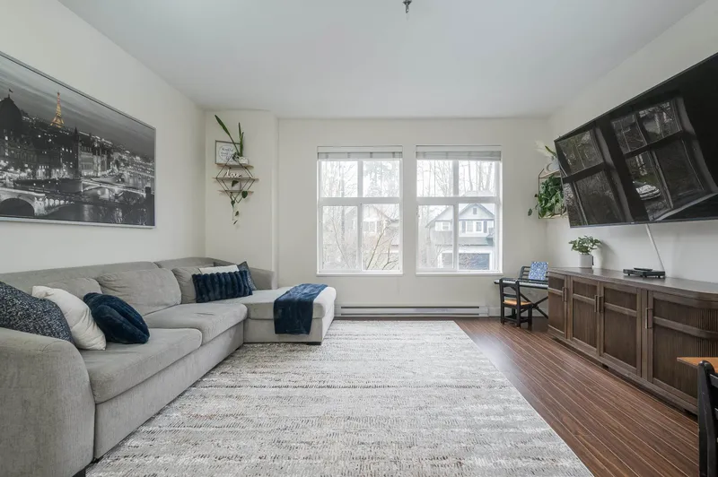 13 18211 70TH AVENUE - photo 1 of 25