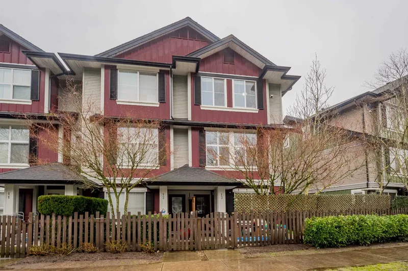 13 18211 70TH AVENUE - photo 3 of 25