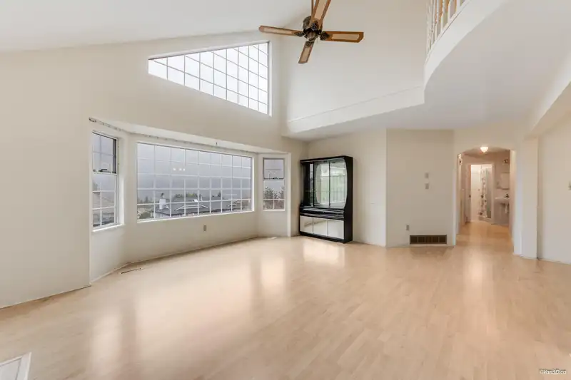 3178 LEEWARD COURT - photo 4 of 35