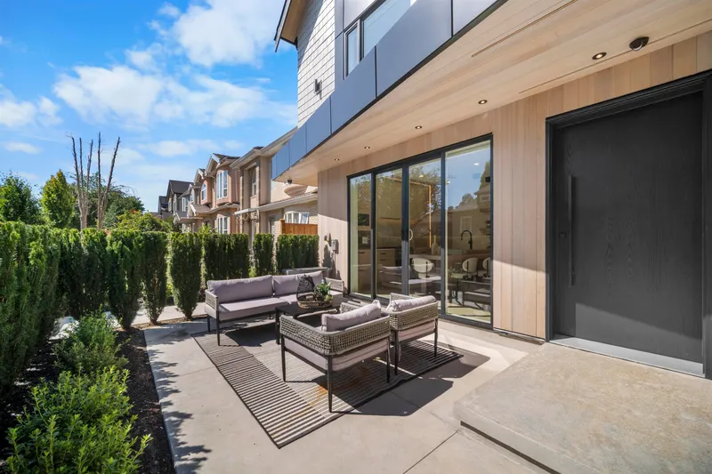 1 5033 PRINCE ALBERT STREET - photo 4 of 11