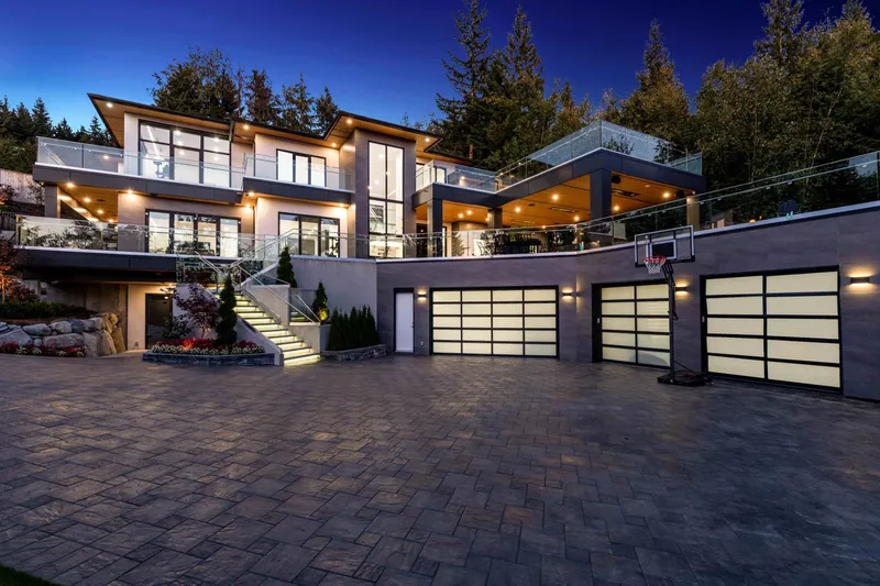 184 KINSEY DRIVE - photo 1 of 25