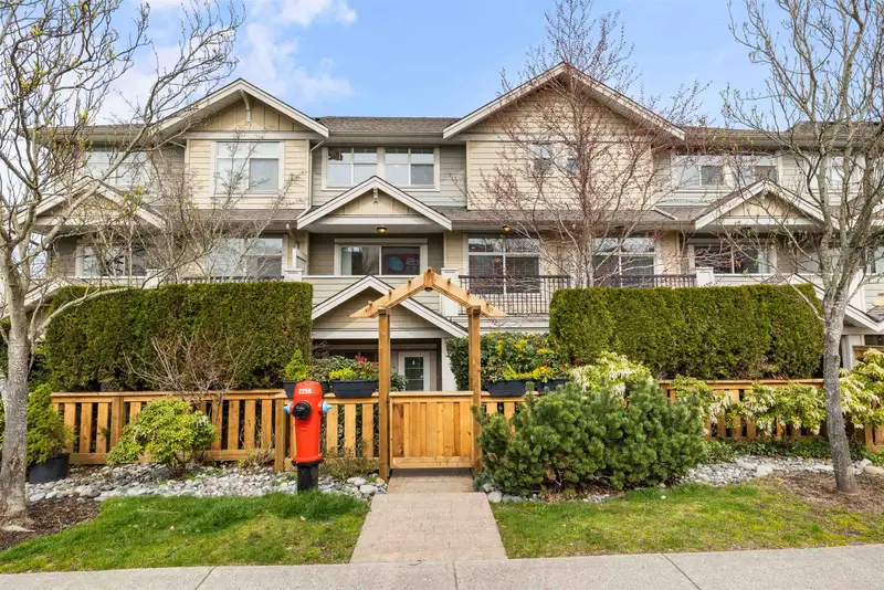 4 22225 50 AVENUE - photo 1 of 25