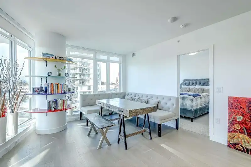303 7683 PARK CRESCENT - photo 3 of 18