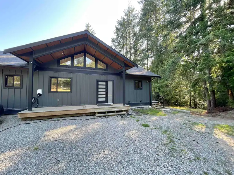 915 PAYNE ROAD - photo 2 of 31