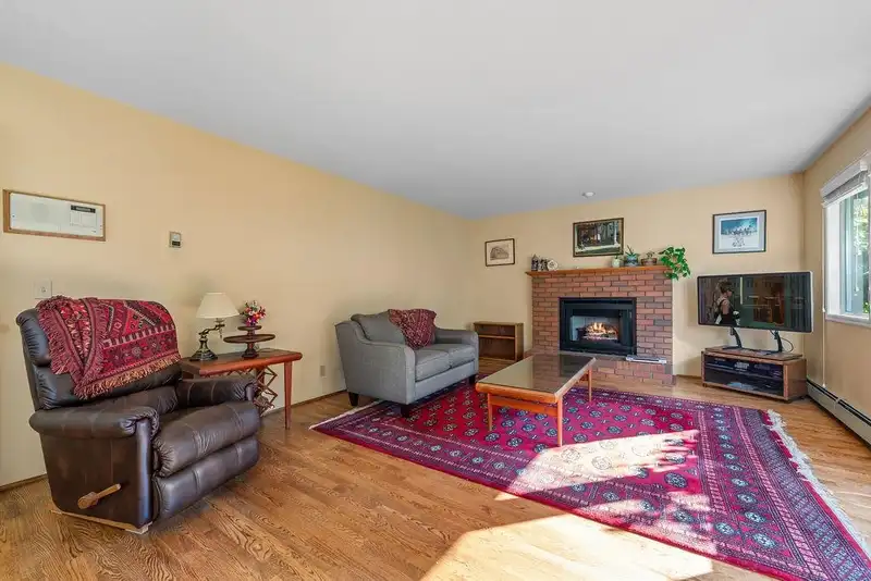 3126 W 35TH AVENUE - photo 3 of 39