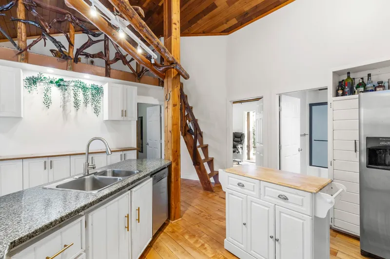 11808 STATIM STREET - photo 4 of 25