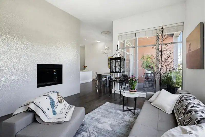304 2108 W 12TH AVENUE - photo 4 of 33