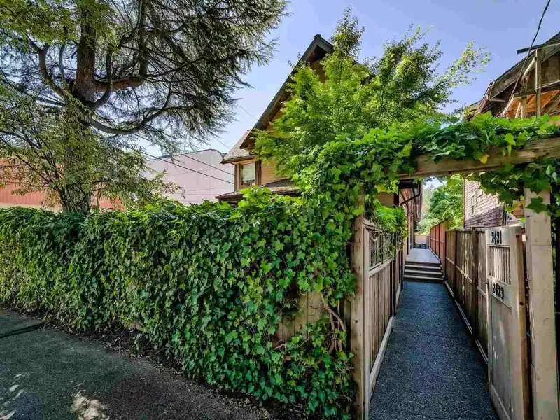 2421 TRAFALGAR STREET - photo 2 of 32