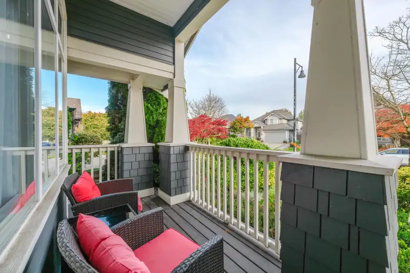 6185 167A STREET - photo 3 of 33