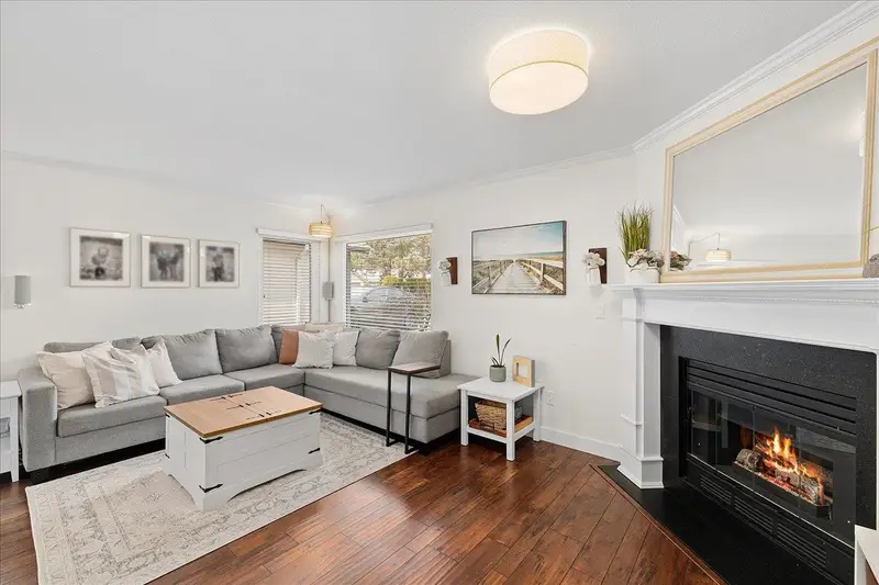 32 4756 62 STREET - photo 1 of 25