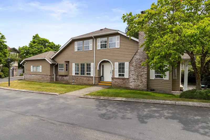61 21848 50 AVENUE - photo 1 of 37