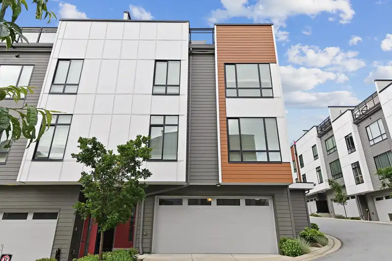 75 16433 19 AVENUE - photo 1 of 31