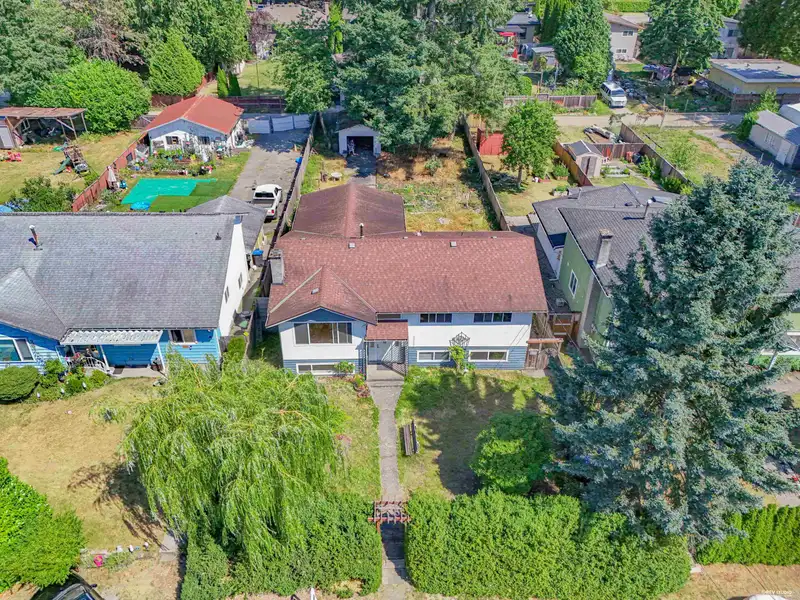 1749 DORSET AVENUE - photo 3 of 30