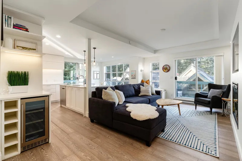 209 4865 PAINTED CLIFF ROAD - photo 1 of 18