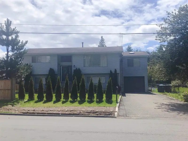 16768 26 AVENUE - photo 3 of 6