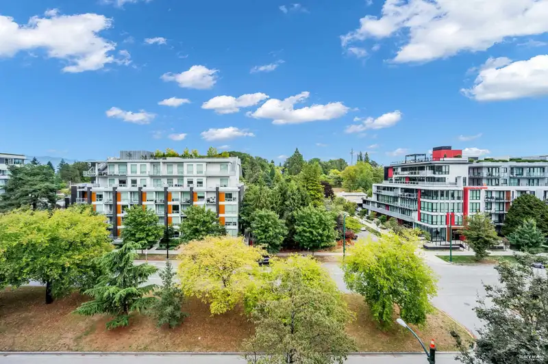 604 5077 CAMBIE STREET - photo 2 of 38