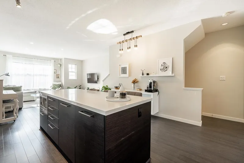 9 3461 PRINCETON AVENUE - photo 4 of 19