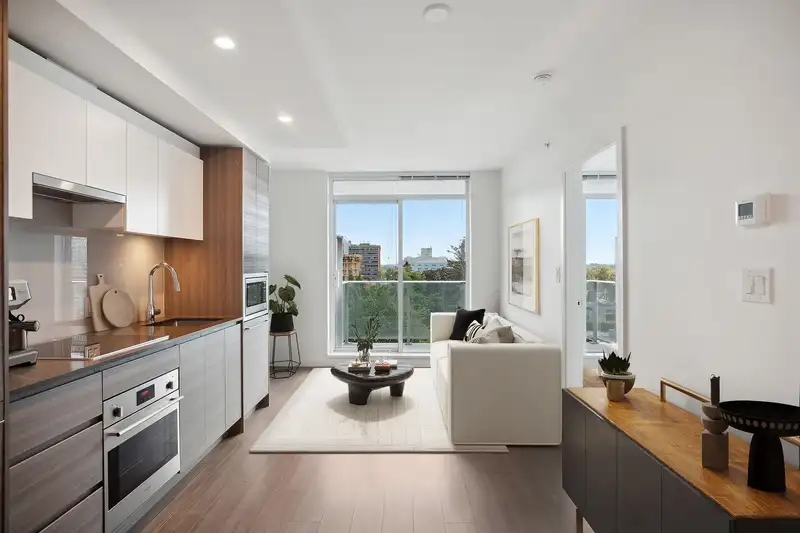 712 13655 FRASER HIGHWAY - photo 1 of 32