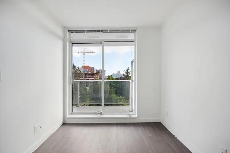 712 13655 FRASER HIGHWAY - photo 4 of 32