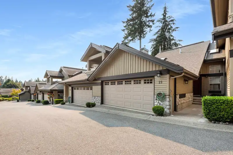 21 1550 LARKHALL CRESCENT - photo 1 of 40