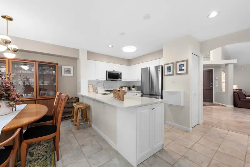 21 1550 LARKHALL CRESCENT - photo 4 of 40
