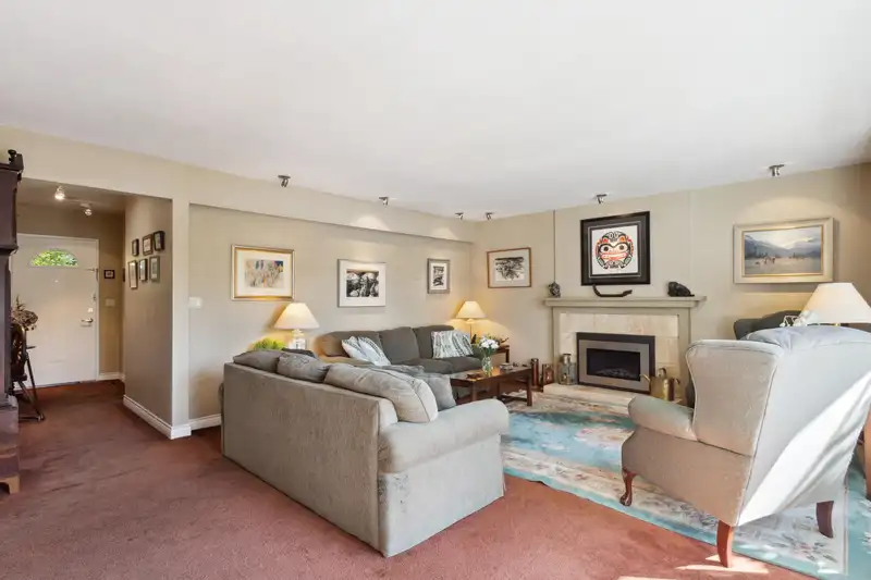 919 FAIRMONT ROAD - photo 4 of 39