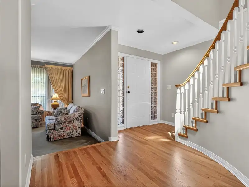 2304 KUGLER AVENUE - photo 3 of 40
